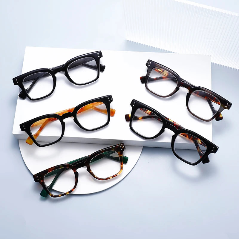 The LH2508 Basic Classic Square Reading Glasses